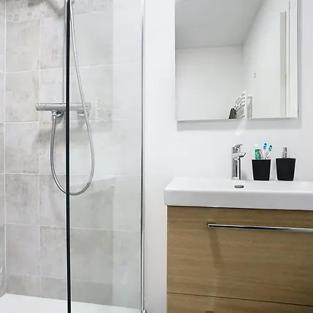 Apartment Cosy Pour 4, A 2 Pas De La Avec Balcon ! - Fr-1-236-161