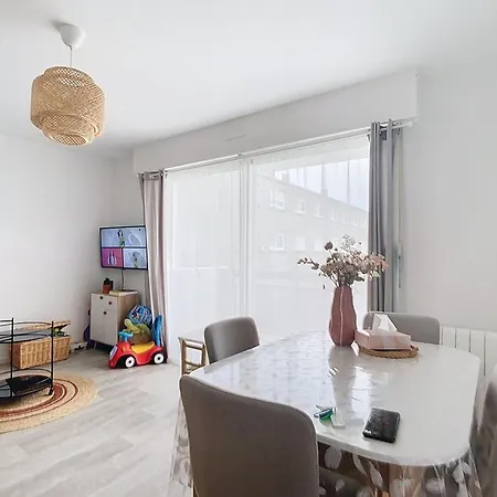 Cosy Pour 4, A 2 Pas De La Avec Balcon ! - Fr-1-236-161 * Cucq